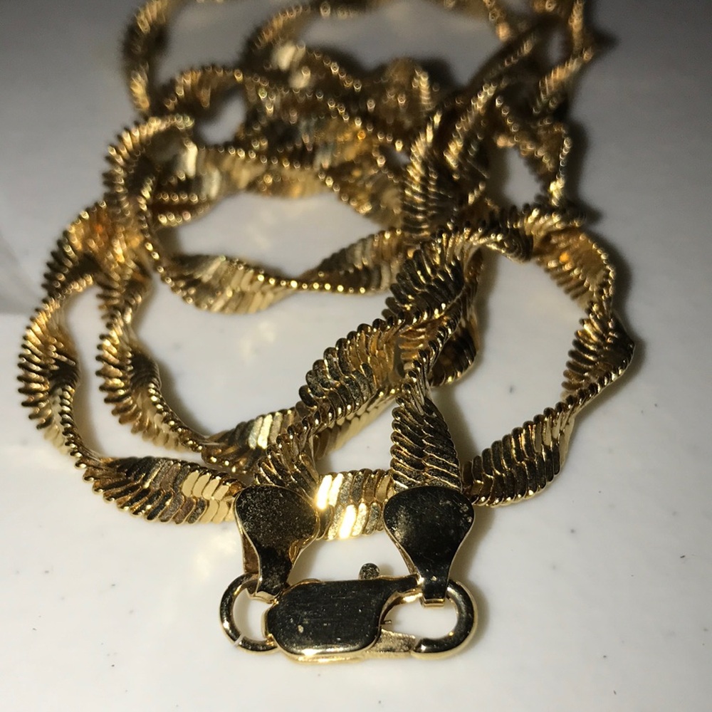 Elegant Gold Twisted Herringbone Necklace
